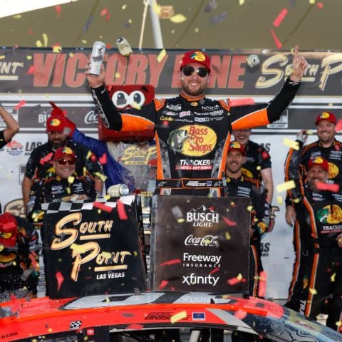 Chase Briscoe wins the 2027 South Point 400 at LVMS